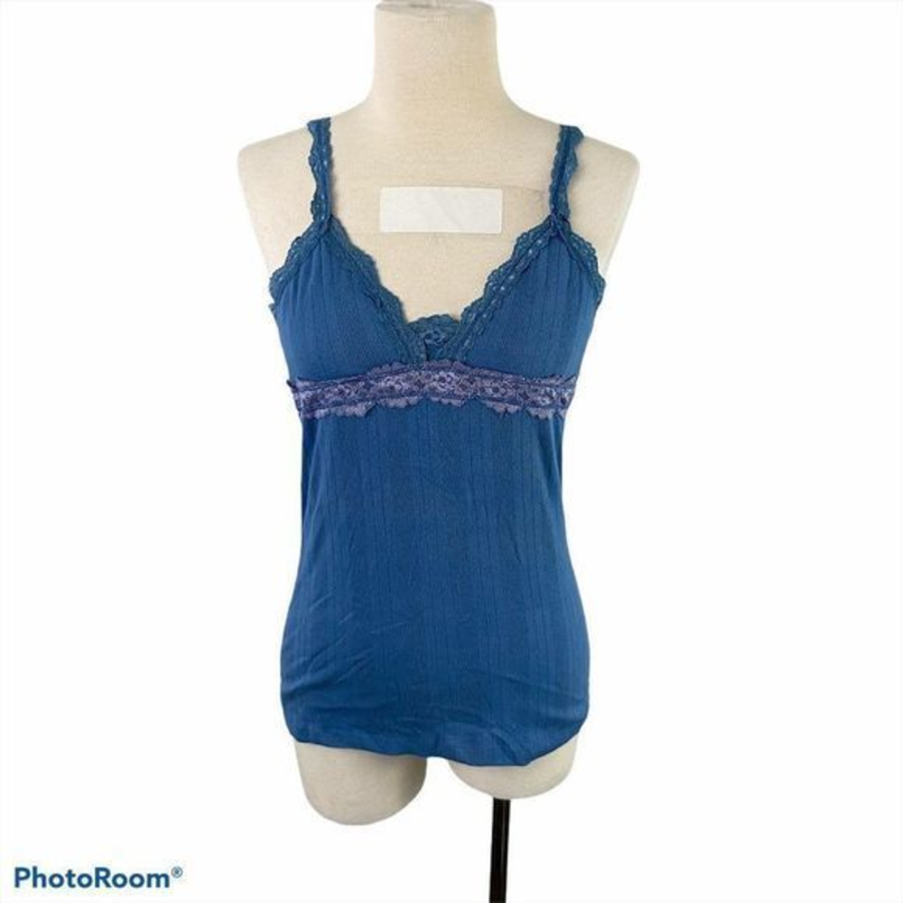 4/$30 🌿 ‎ BLUENOTES Blue Tank Top with Lace Detail